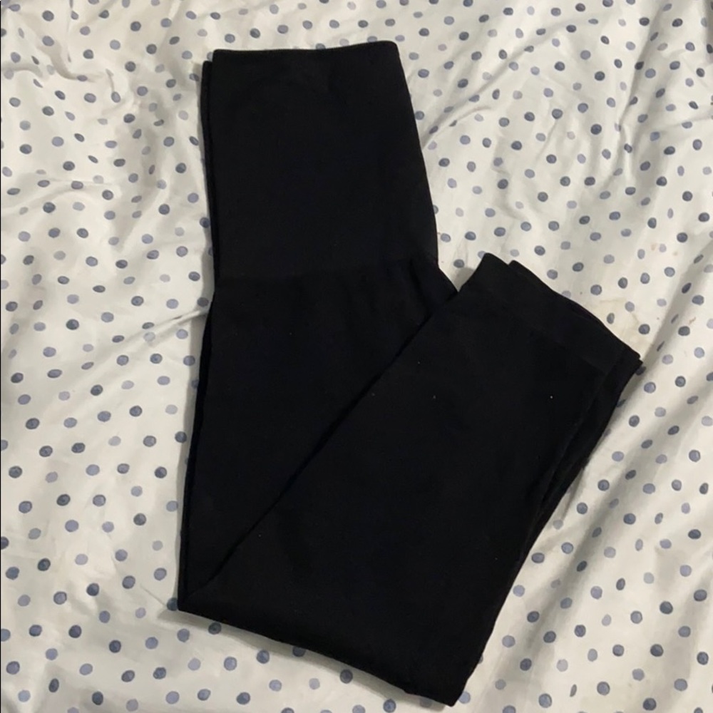 Black postpartum leggings!